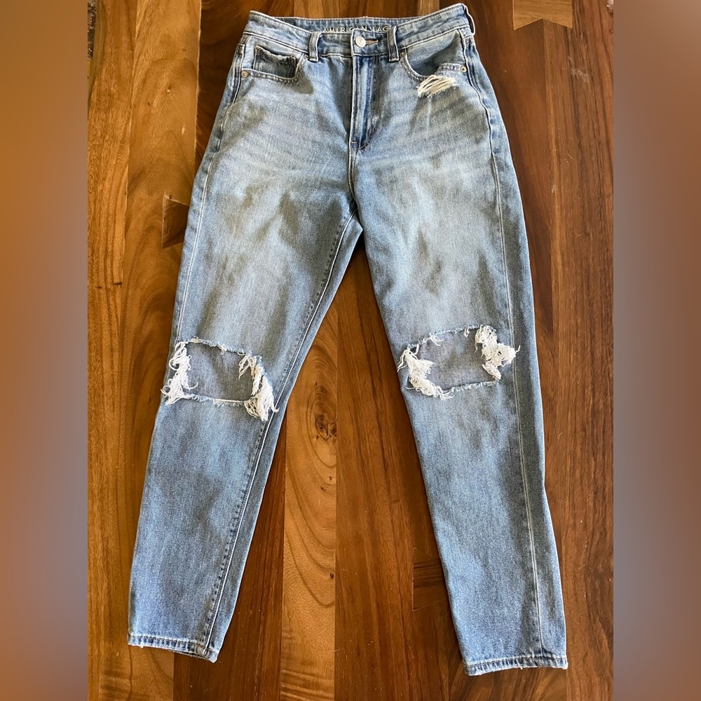 American Eagle comfort stretch waist band mom jeans size 4